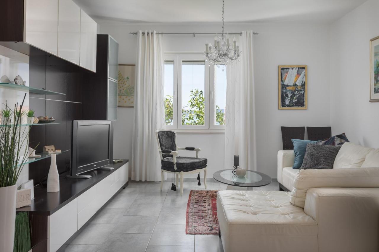 Villa Old Olive, 3Lovelyvillas Подгора Экстерьер фото