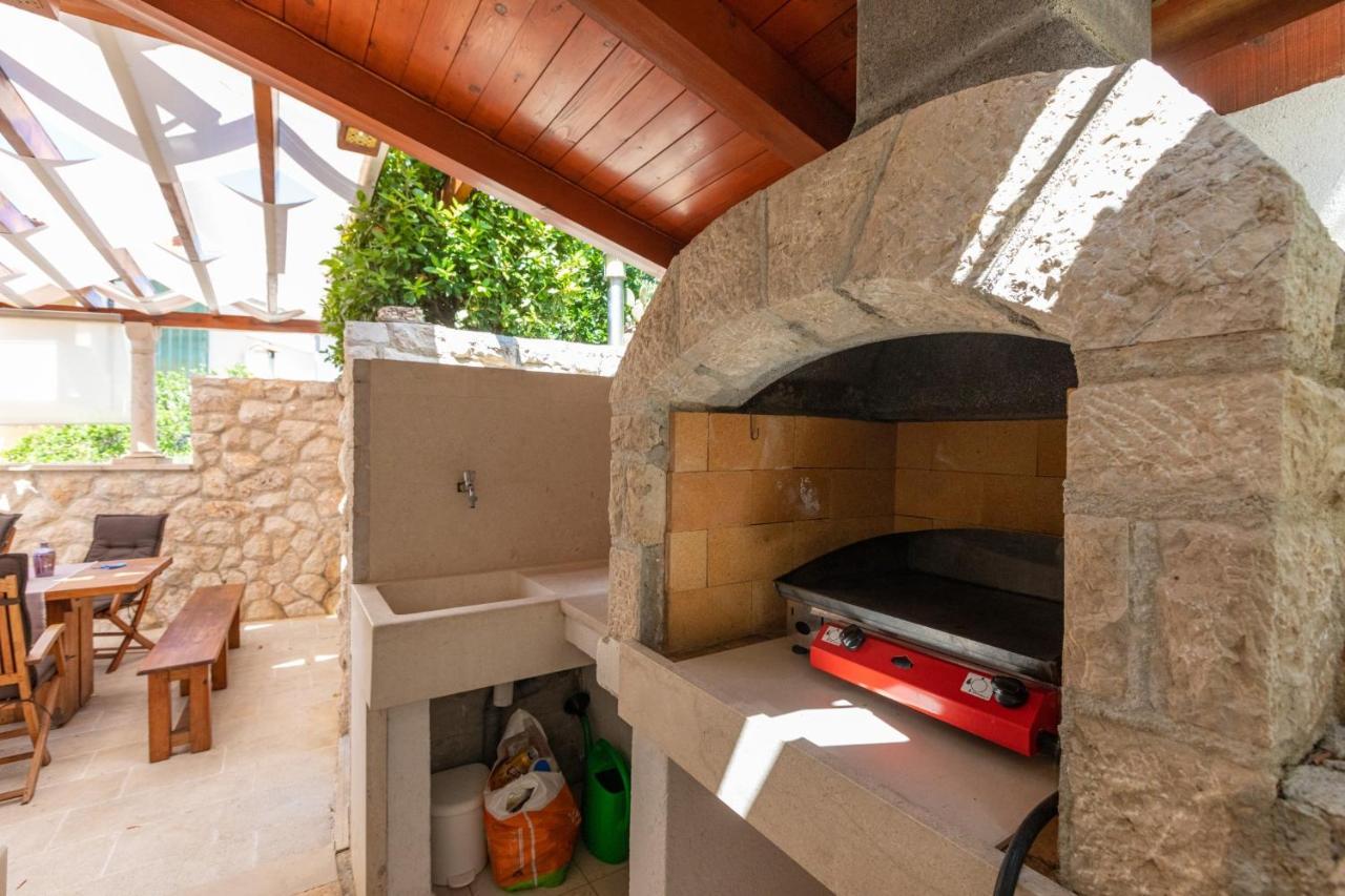 Villa Old Olive, 3Lovelyvillas Подгора Экстерьер фото