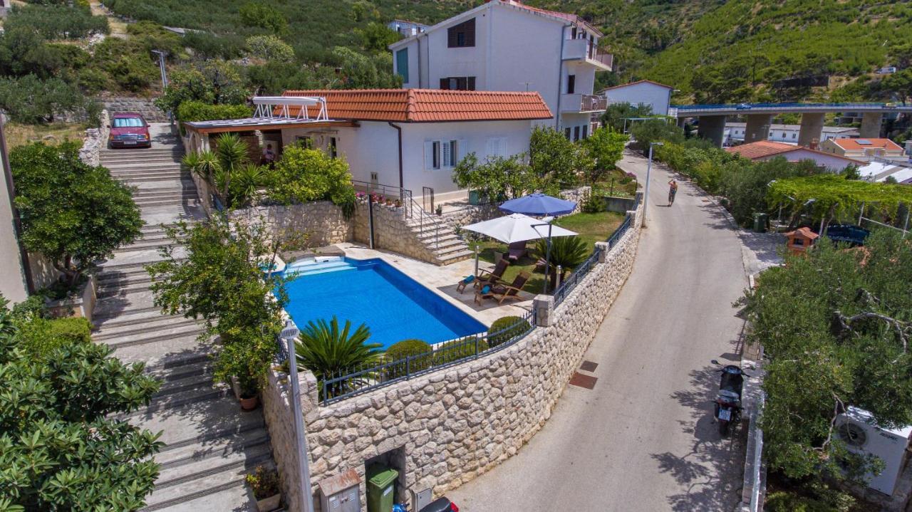 Villa Old Olive, 3Lovelyvillas Подгора Экстерьер фото